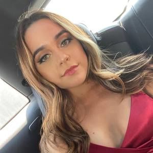 Meet your Posher, Kathia